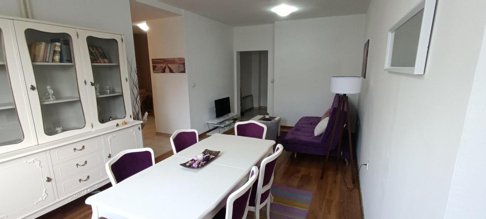 Lovely Square Apartment Purple Velvet Skopje Exterior foto