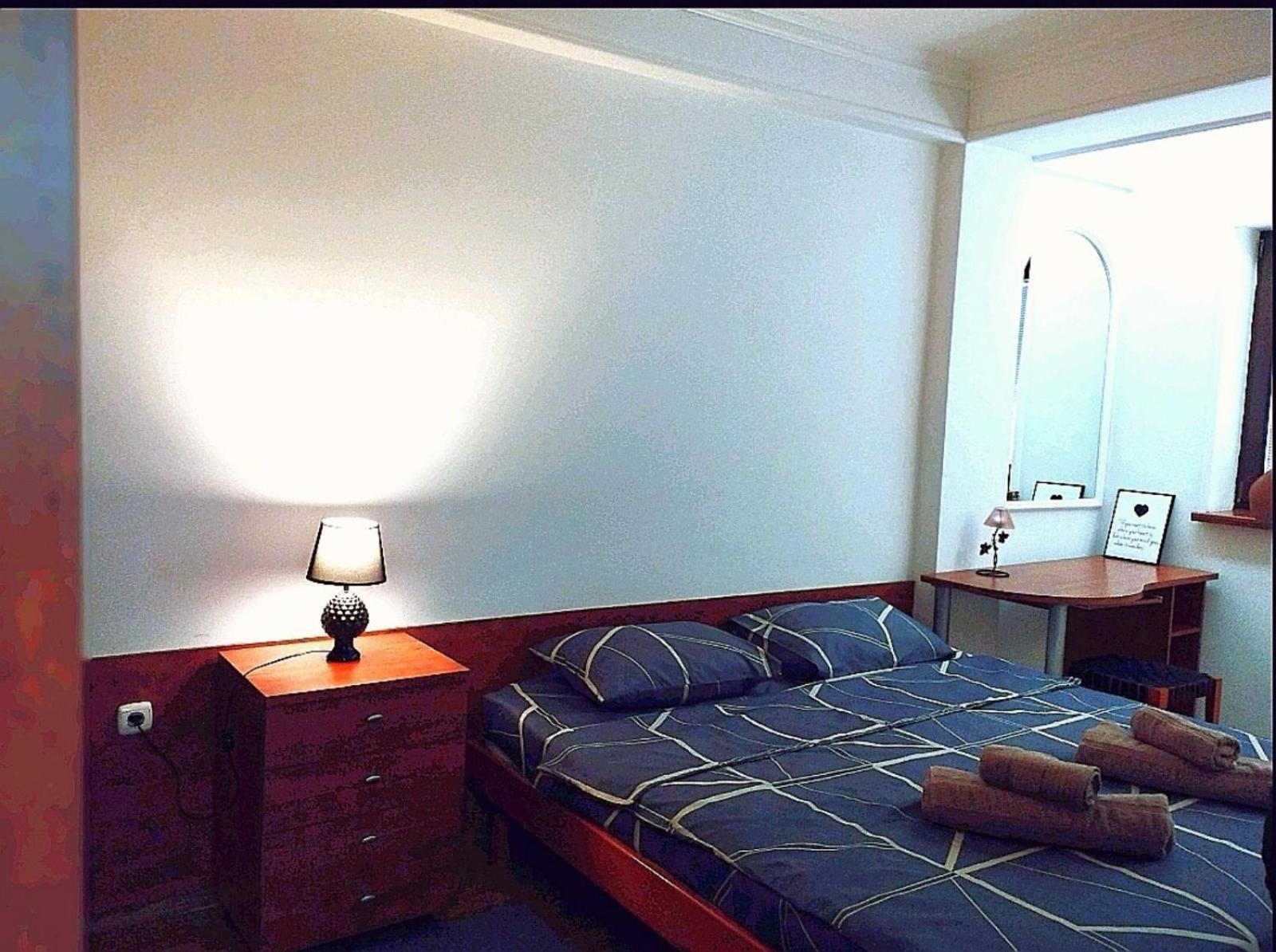 Lovely Square Apartment Purple Velvet Skopje Zimmer foto