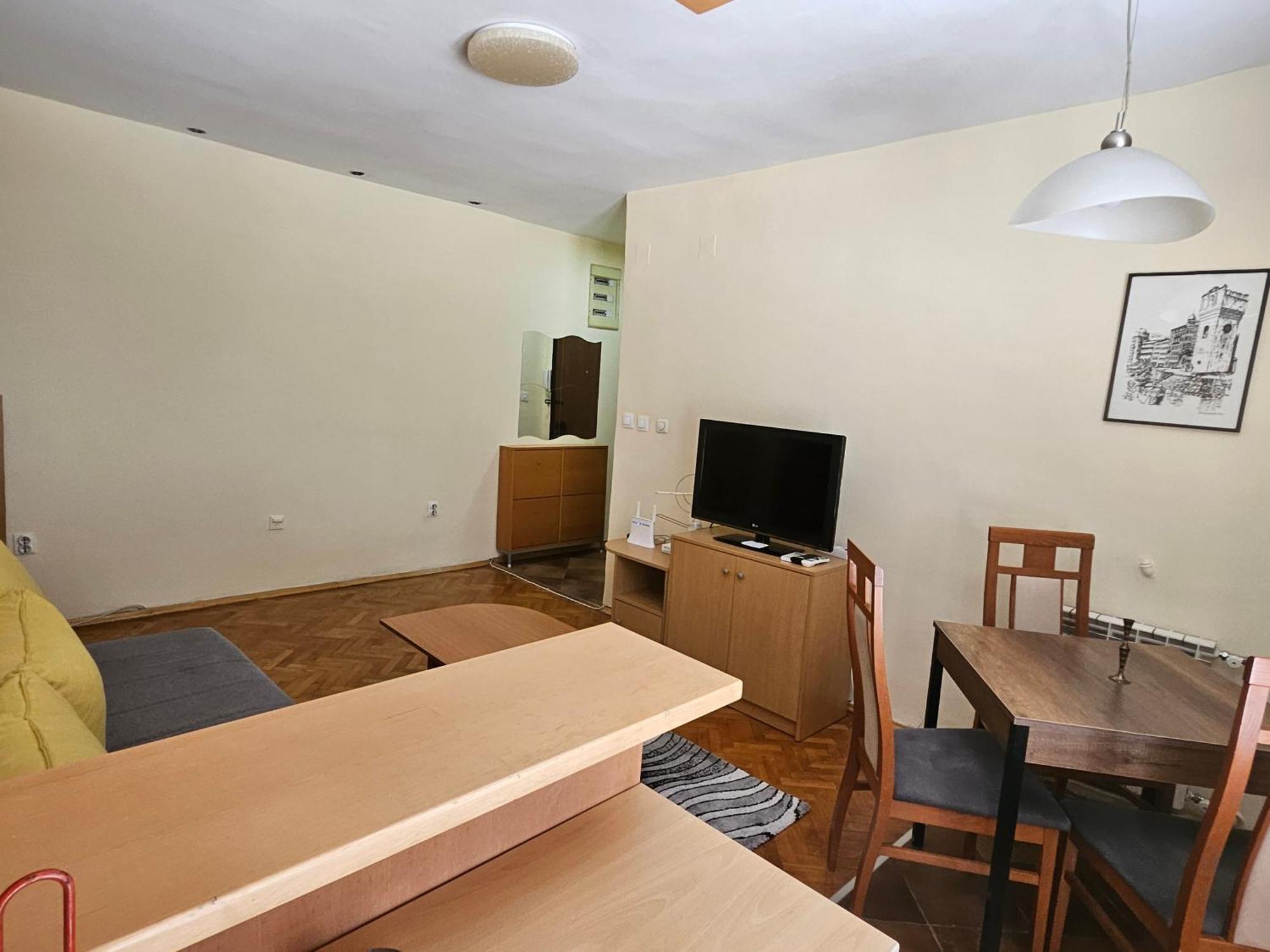 Lovely Square Apartment Purple Velvet Skopje Zimmer foto